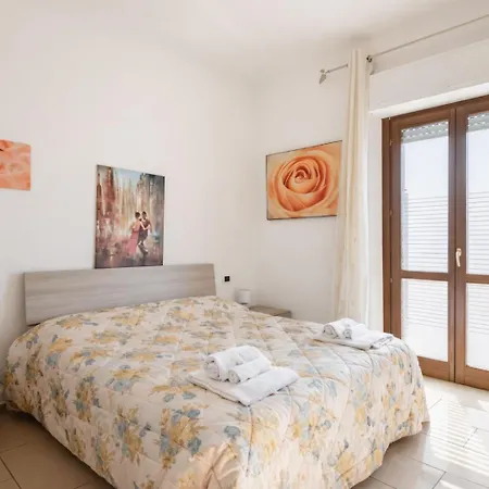 Dimoras 3br Center Terrace & Parking 公寓