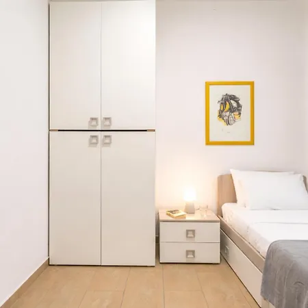 דירה Dimoras 3br Center Terrace & Parking