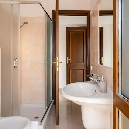 Dimoras 3br Center Terrace & Parking * 奧爾比亞