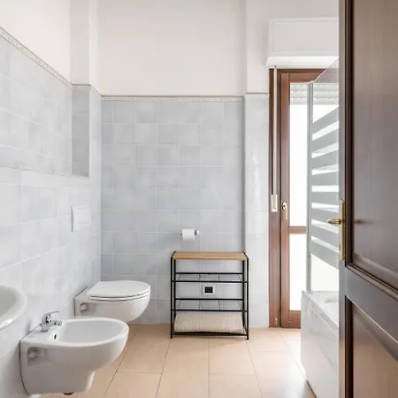 Dimoras 3br Center Terrace & Parking דירה
