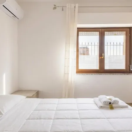 Διαμέρισμα Dimoras 3br Center Terrace & Parking Όλμπια