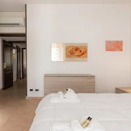 Dimoras 3br Center Terrace & Parking דירה *