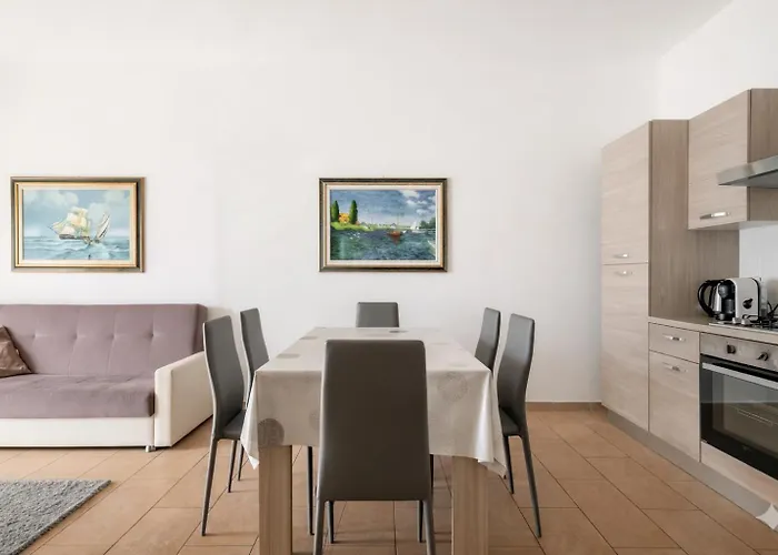 Dimoras 3br Center Terrace & Parking 公寓 *